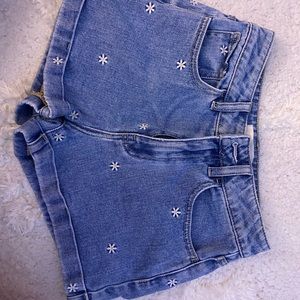 CUTEST jean shorts